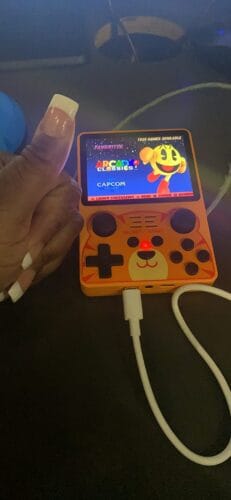 PlayBlast - Portable Retro GameBoy photo review